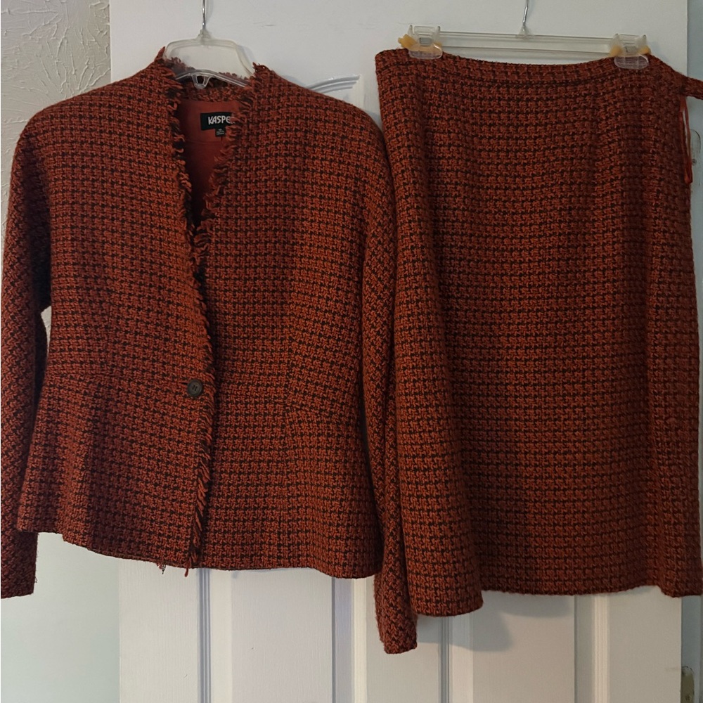 Kasper Terracotta Skirt Set